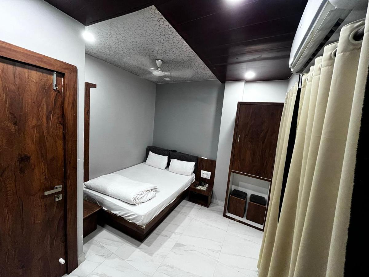 Hotel Shankar Удджайн Экстерьер фото