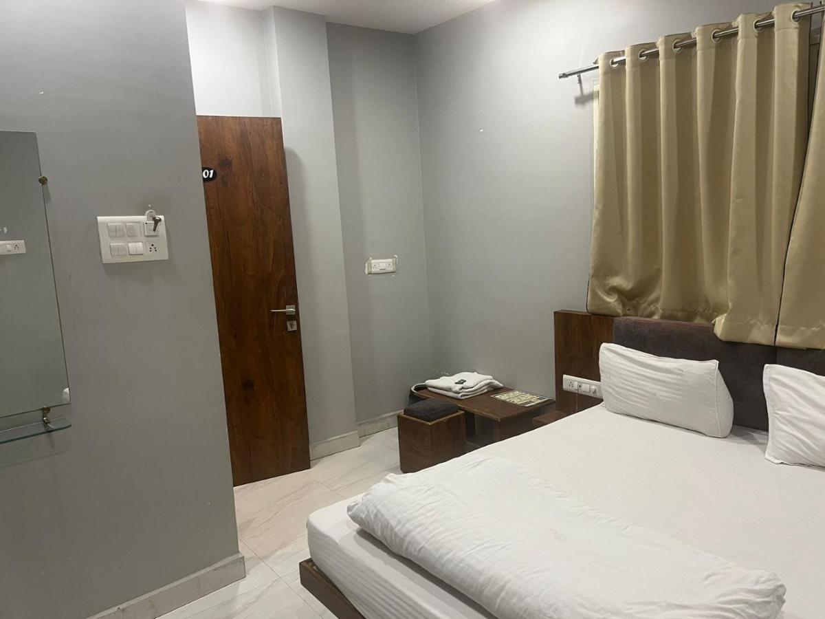 Hotel Shankar Удджайн Экстерьер фото